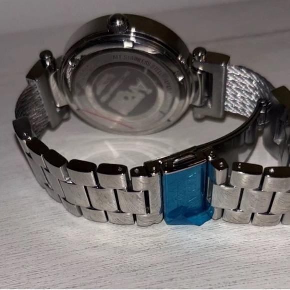 Invicta Women’s Silver Watch - NWOT (requires new battery) - Picture 6 of 7